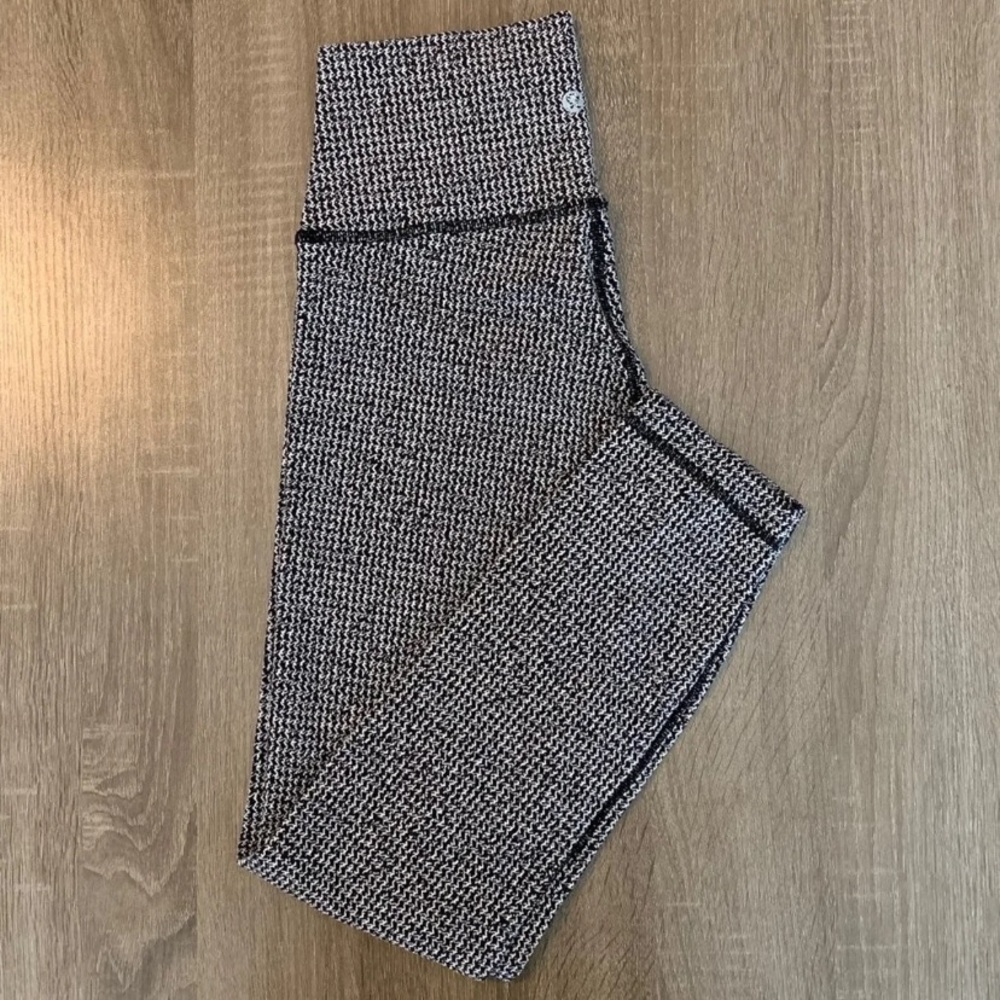 Lululemon High Times Pant Teeny Tooth size 6